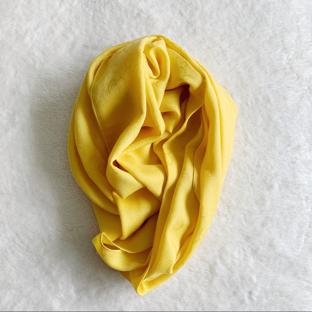 NWT Authentic Gucci Silk Wool Blend Scarf 🧣 Gold Yellow - Picture 3 of 8